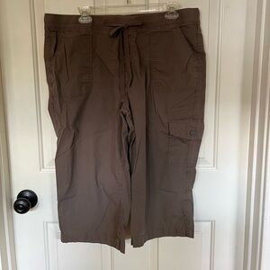 ST. John's Bay Utility Mid Rise Capris